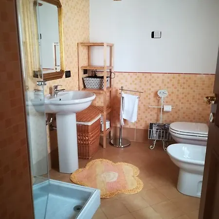 Castello فندق مبيت وإفطار