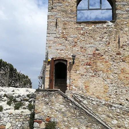 Castello Bed & Breakfast *