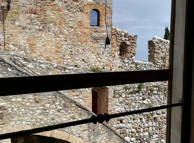 Castello Bed & Breakfast